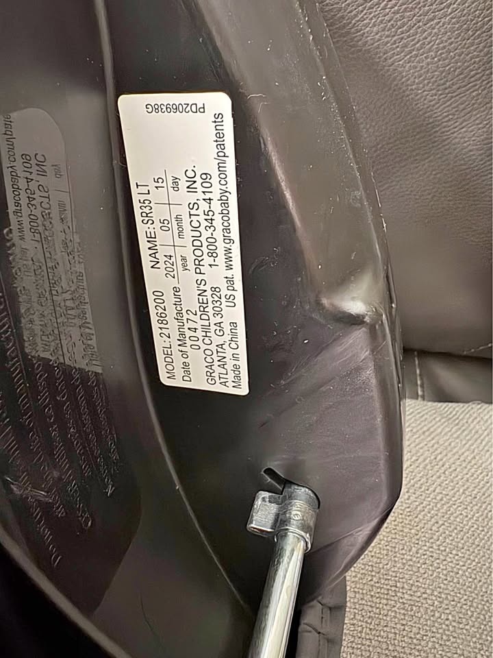 Graco SnugRide 35 Lite Infant Car Seat with base