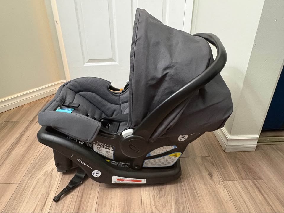 Graco SnugRide 35 Lite Infant Car Seat with base - photo 2