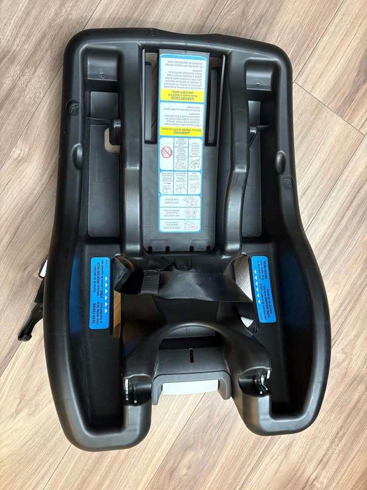 Graco SnugRide 35 Lite Infant Car Seat with base - photo 4