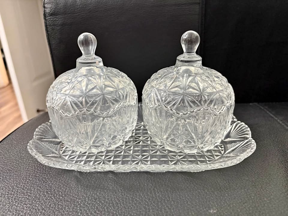 Jewelite 2-Piece Serving Glass Bowl with Cover & Tray