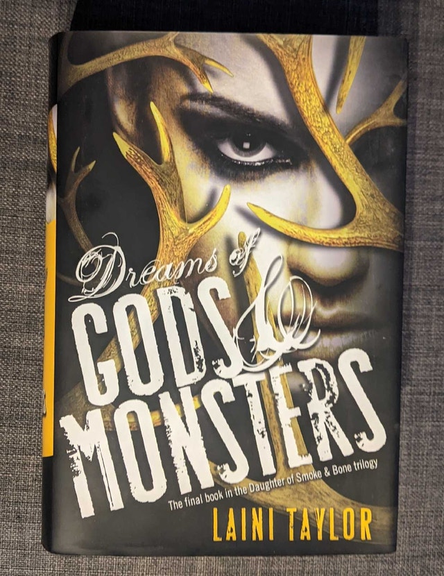 [Signed] Dreams of Gods and Monsters - Laini Taylor