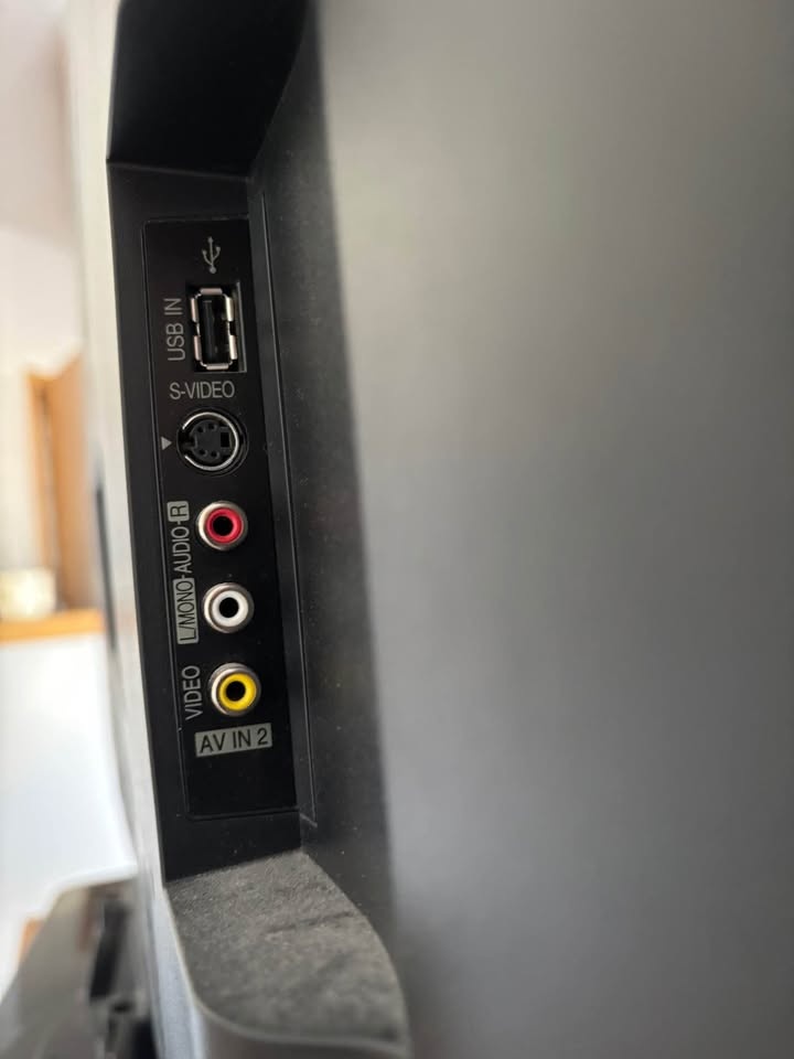 LG 42” Flat Screen TV - photo 5