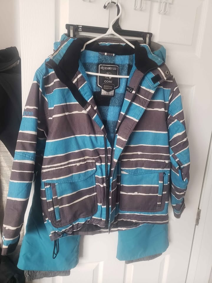 Ripzone Boys Ski/Snowboard Coat L/G Blue Striped w/ Hood - photo 3