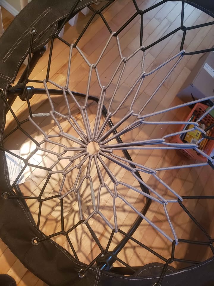 BUNGY CORD CHAIR - photo 2