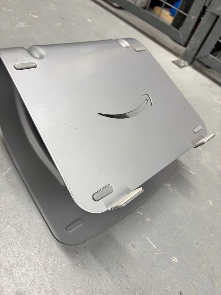 AmazonBasics Aluminum Laptop Stand / Riser