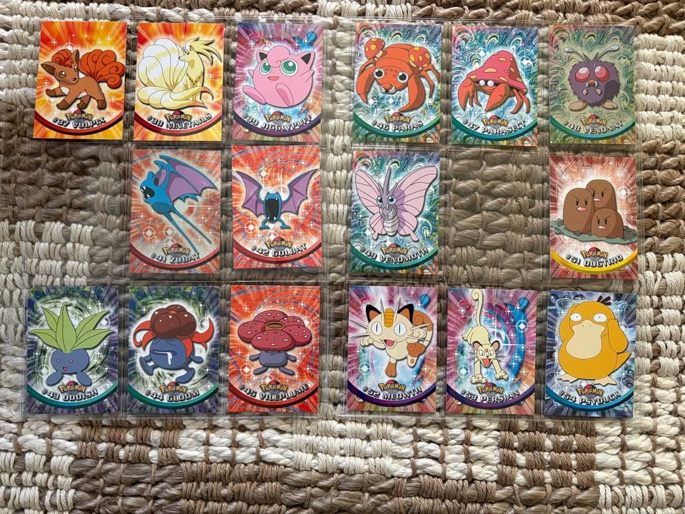 Pokémon Topps Series 1 Lot - photo 5