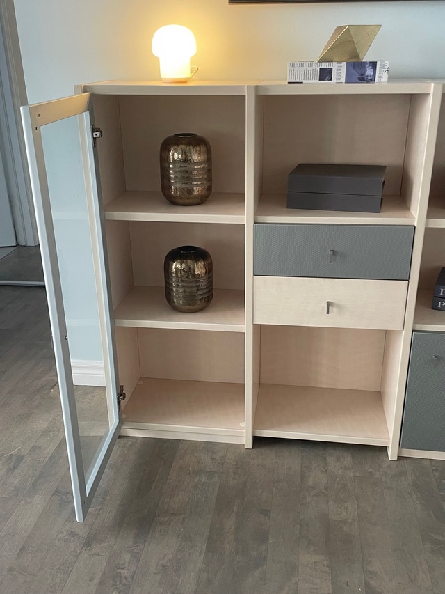 Bookshelf