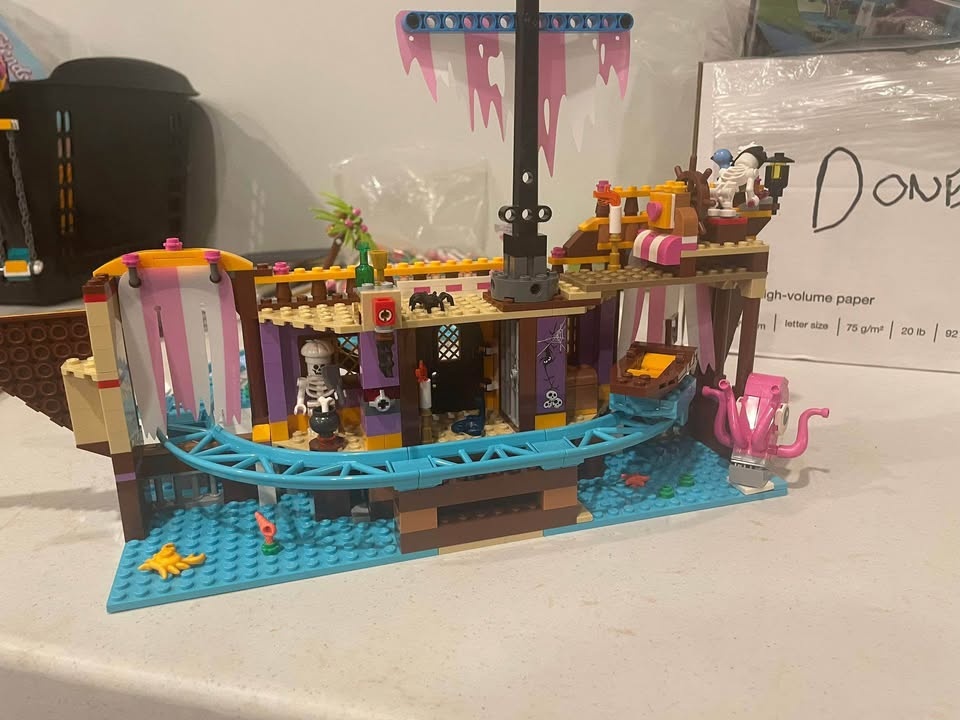 Lego Friends Heartlake City Amusement Pier - photo 2