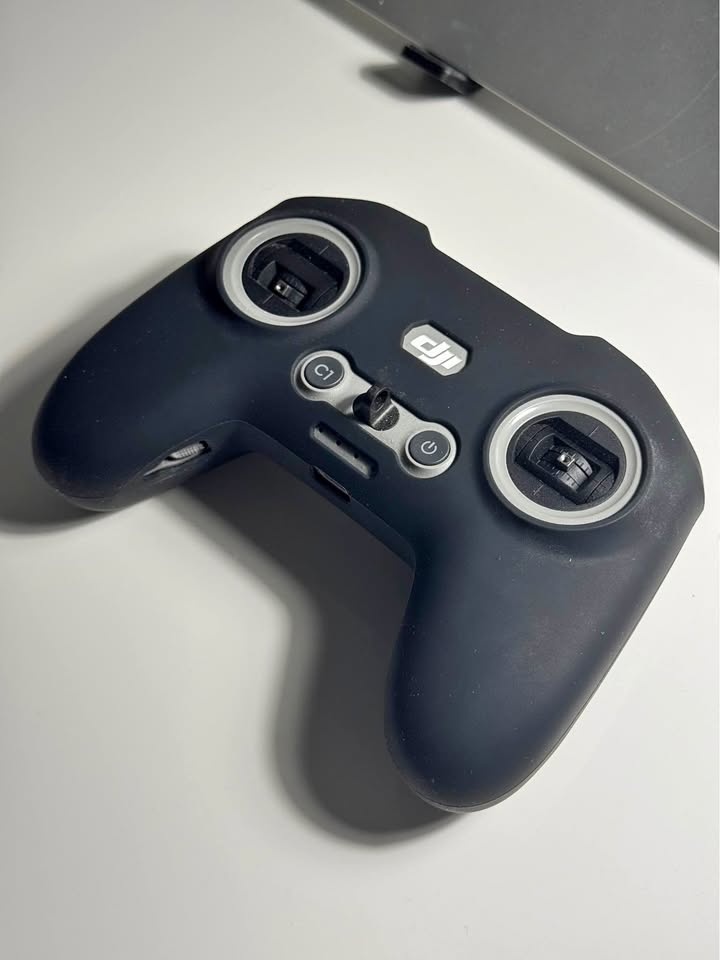 DJI FPV Controller 3 with Silicone Cover