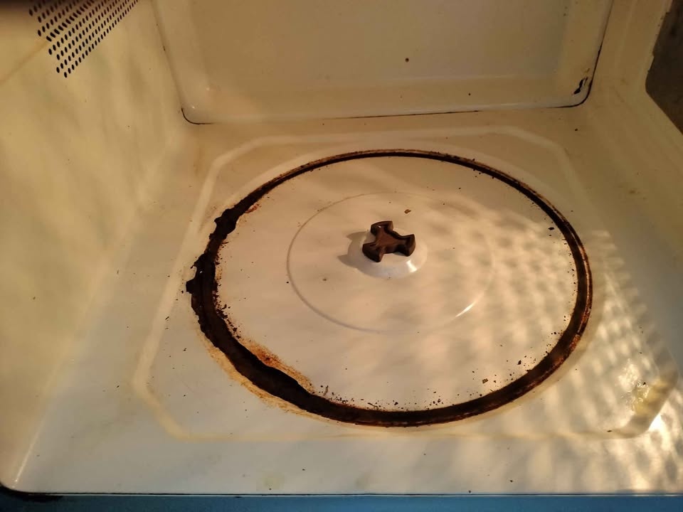 Microwave - photo 3
