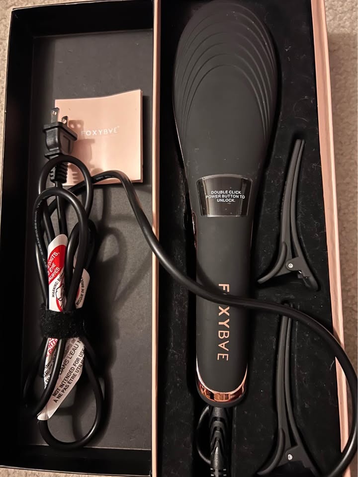 Foxybae Rose Gold Hair Straightening Brush - photo 4