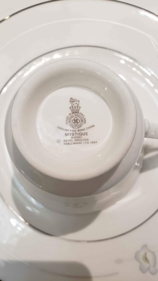 Royal Doulton Mystique H5093 Table Set - photo 4