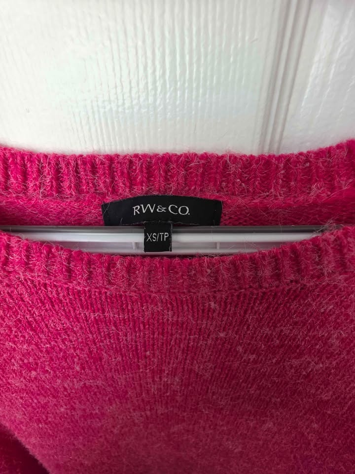 Women's sweater (size xs) - photo 2