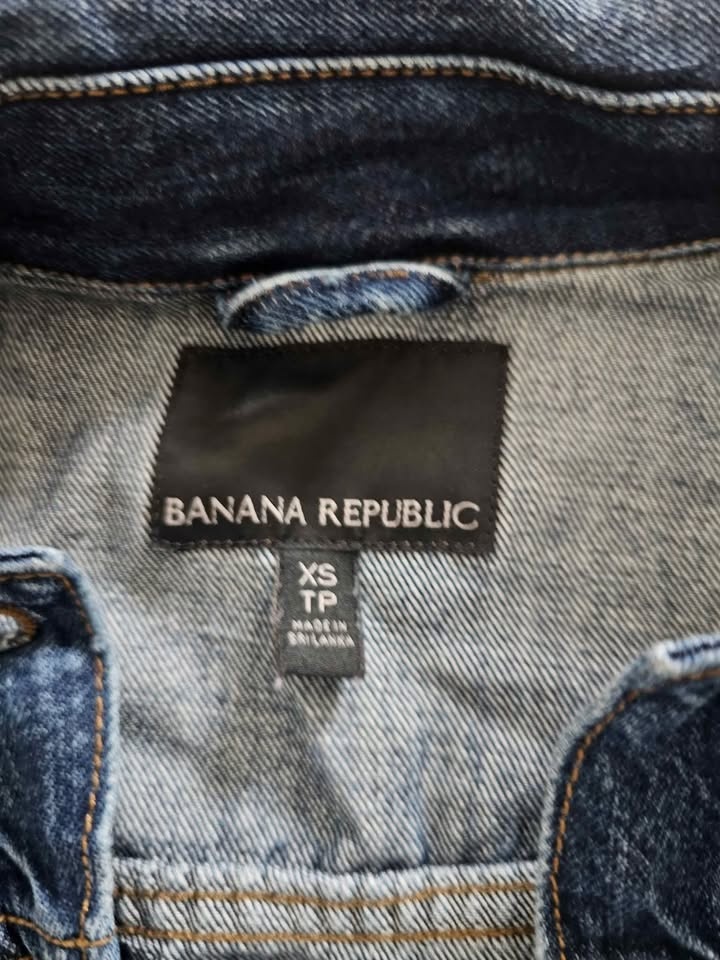 Banana Republic Jean Jacket (Size XS) - photo 2