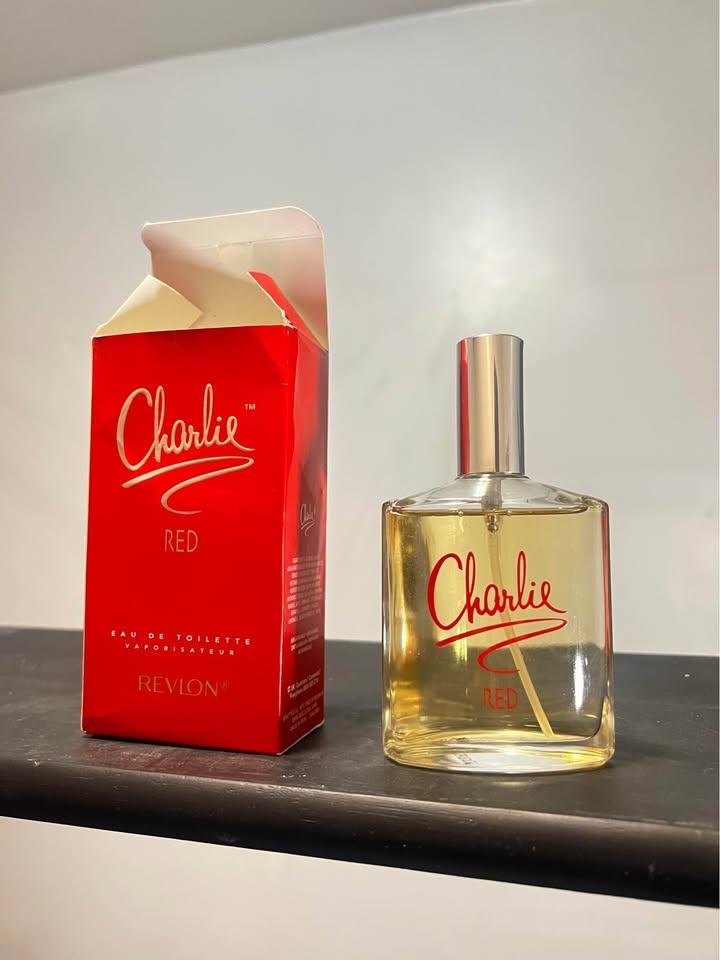Revlon Charlie Red 3.4oz Women's Cologne Spray 100ml - photo 2