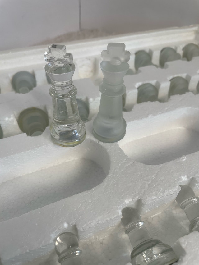 Vintage 1980’s Glass Chess Set - photo 5