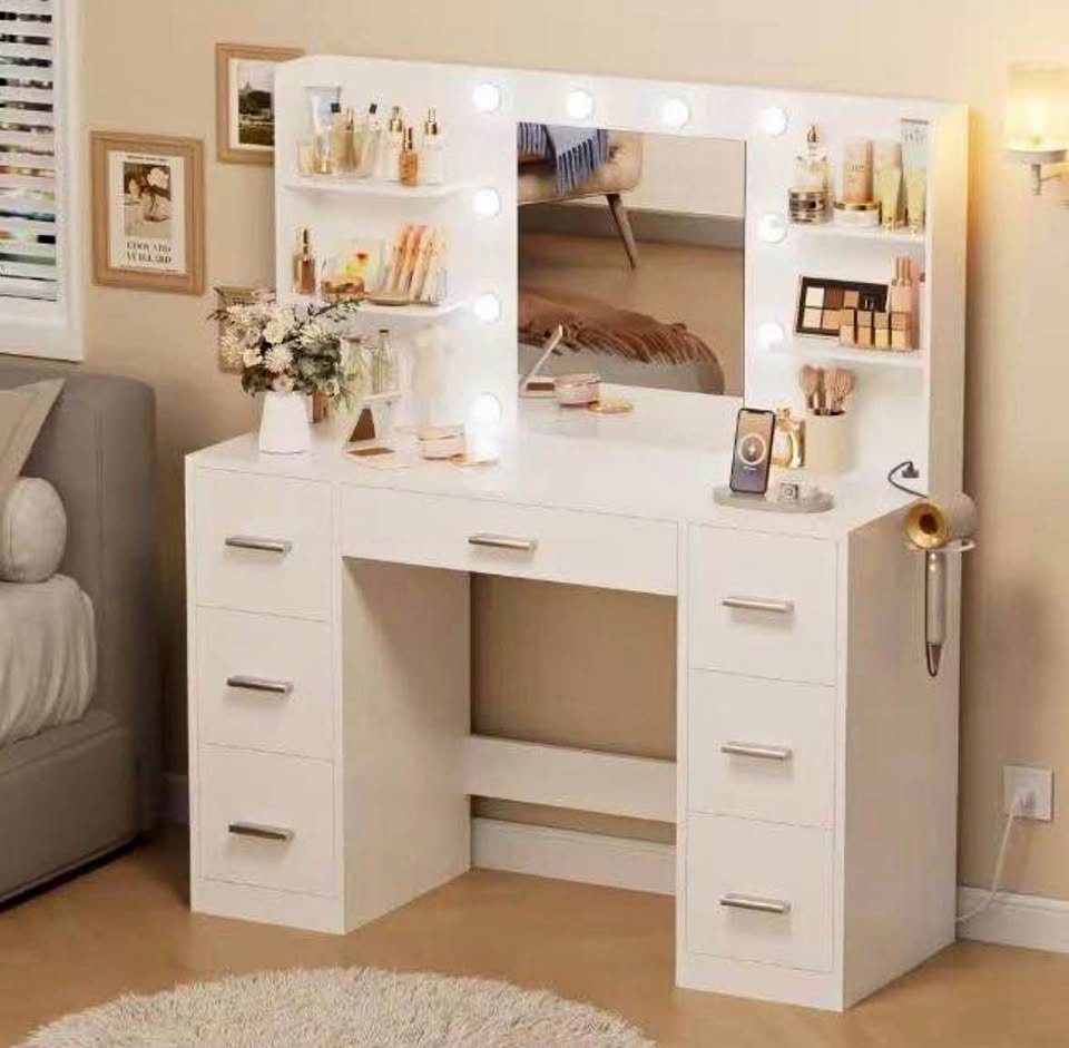 🏆 Brand New Hollywood Style Makeup Vanity with Lights - photo 2