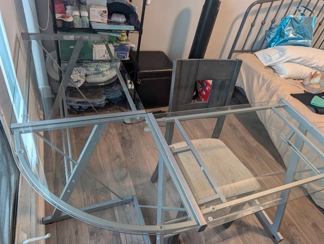 Computer desk for sale (top glass) - photo 2