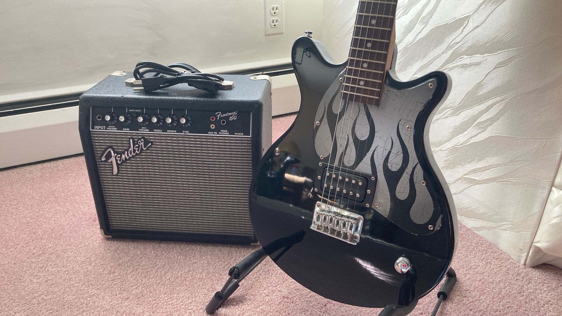 First Act ME 1980 Double Cut Electric Guitar w/ Fender Amp - photo 2