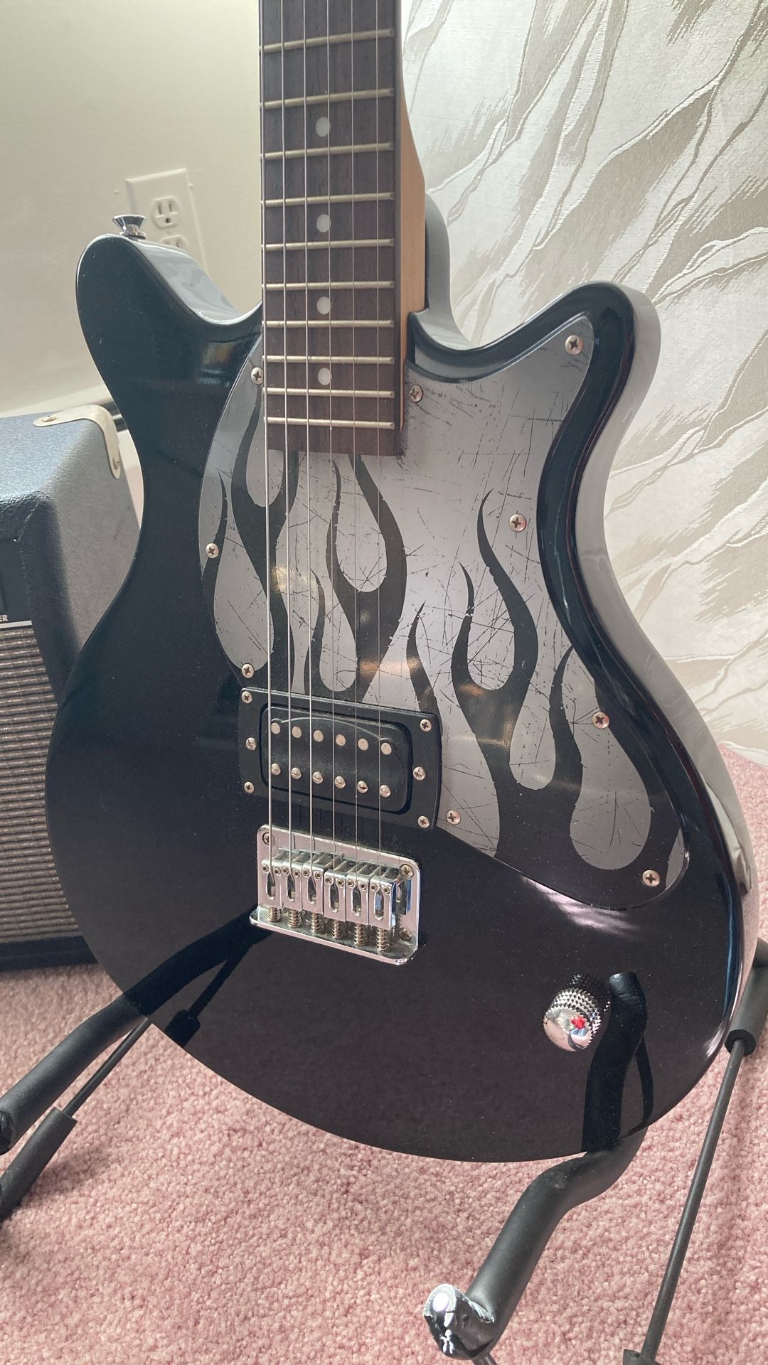 First Act ME 1980 Double Cut Electric Guitar w/ Fender Amp - photo 3