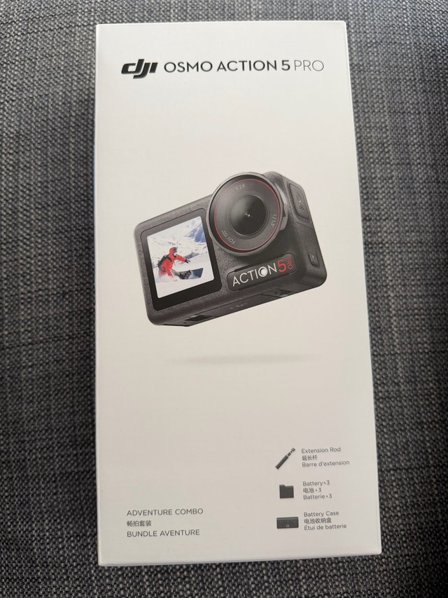 DJI Osmo Action 5 Pro Adventure Combo
