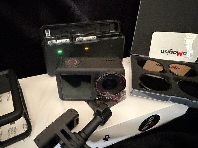DJI Osmo Action 5 Pro Adventure Combo - photo 3