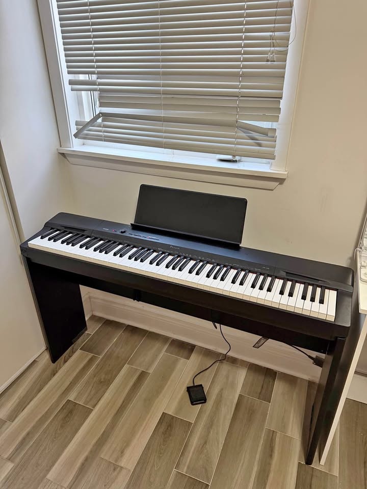Casio Privia PX-160 Digital Piano (Used, Excellent Condition!) 🎹
