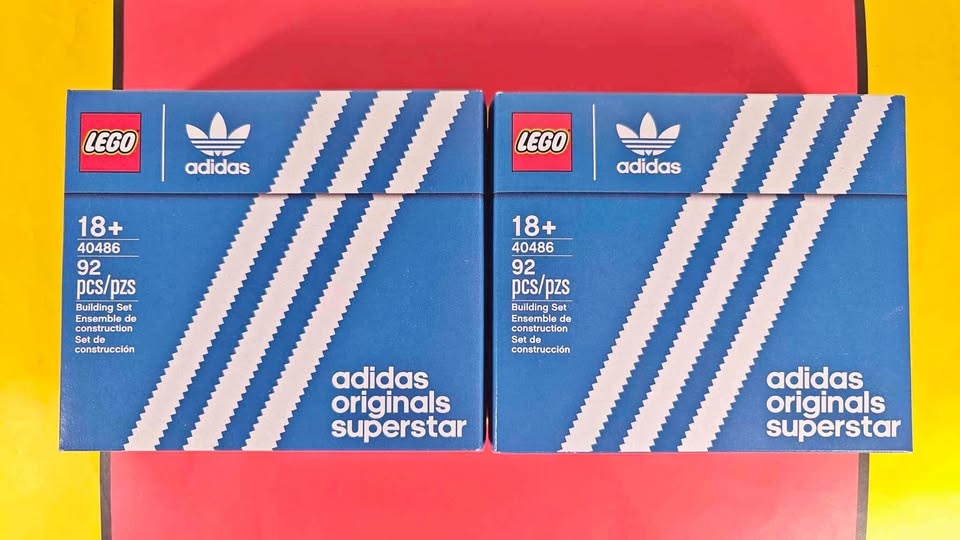 Lego Seasonal 40486 x2 Adidas Originals Superstar Retired 2022