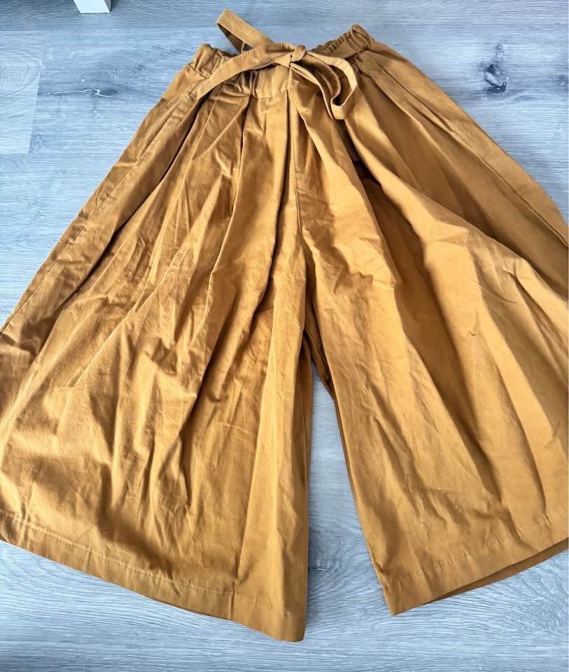 Brand New Korean Brand Girls Culottes - Size 6T - photo 2