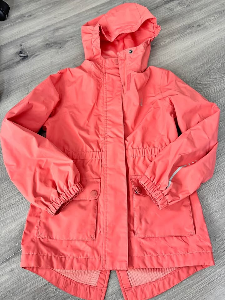 Ripzone girl rain jacket size S (7Y)