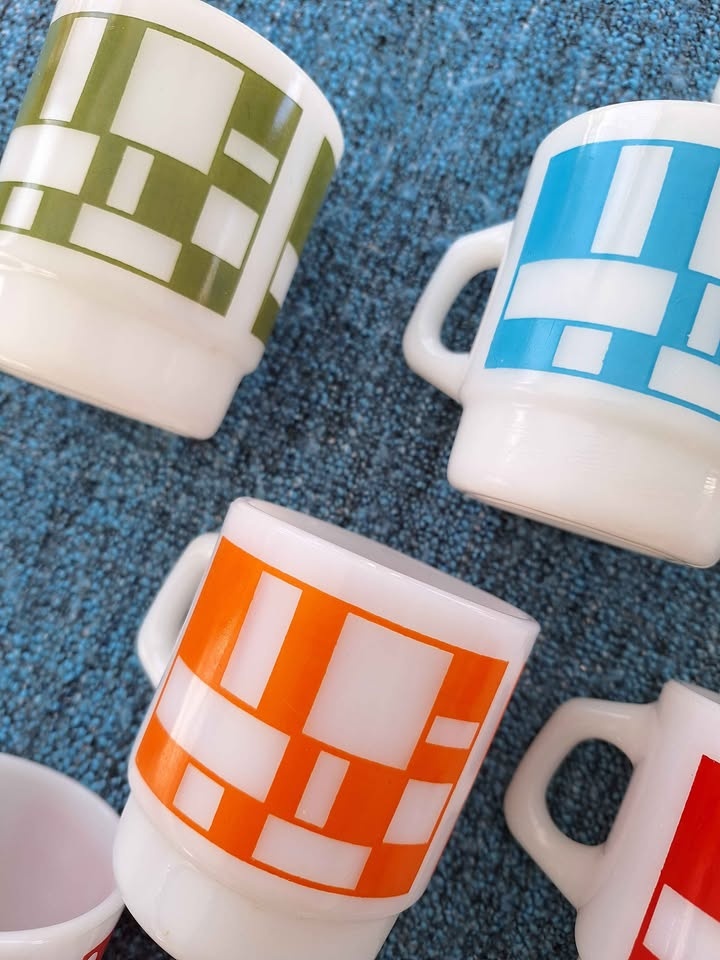 Vintage Anchor Hocking Mugs - photo 4