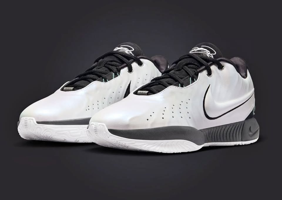 Nike Men's LeBron 21