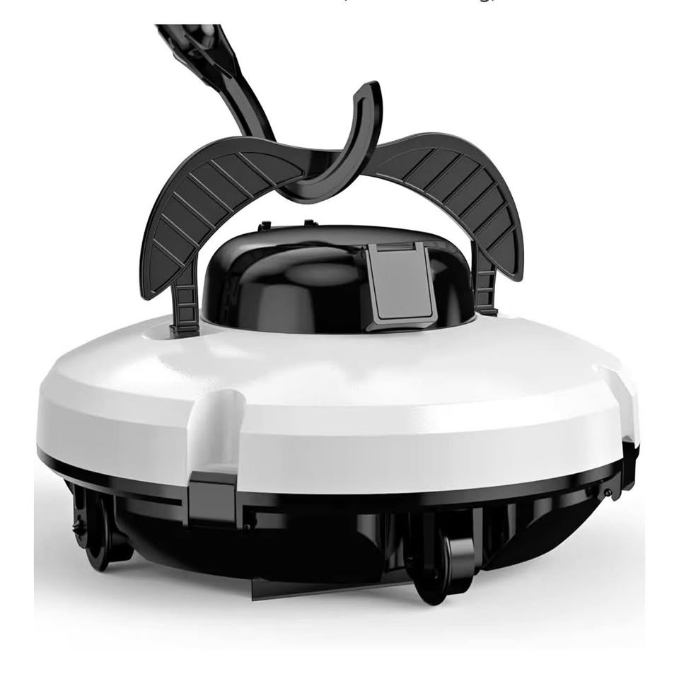 BRAND NEW CORDLESS POOL CLEANER