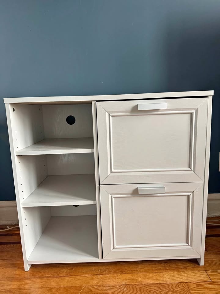 URGENT - 2 Drawer File Cabinet
