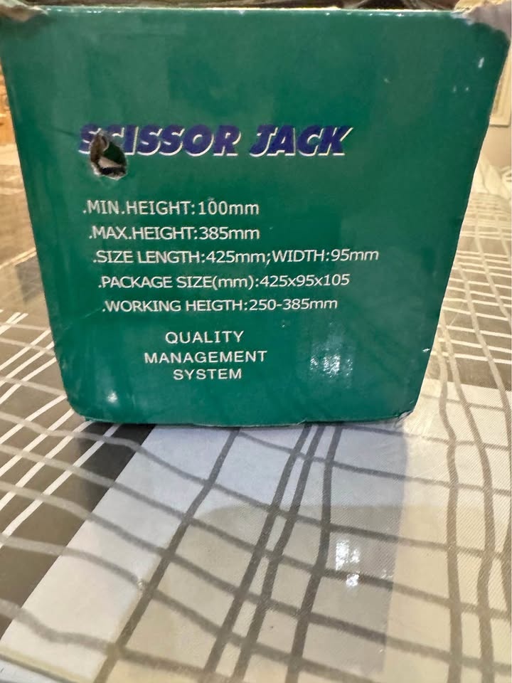 Scissor Lift Jack 2.5 Ton Car Kit w/ Hand Crank