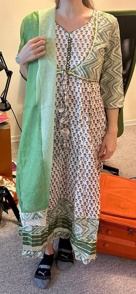 Brand New Indian Suit – 3 Piece Set - Size XXL (44) - photo 2
