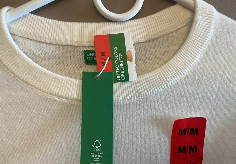 Ladies white sweater - photo 2