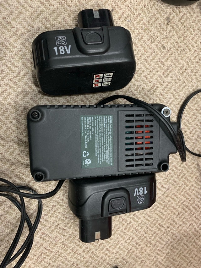 Cordless drills with different batteries - photo 4
