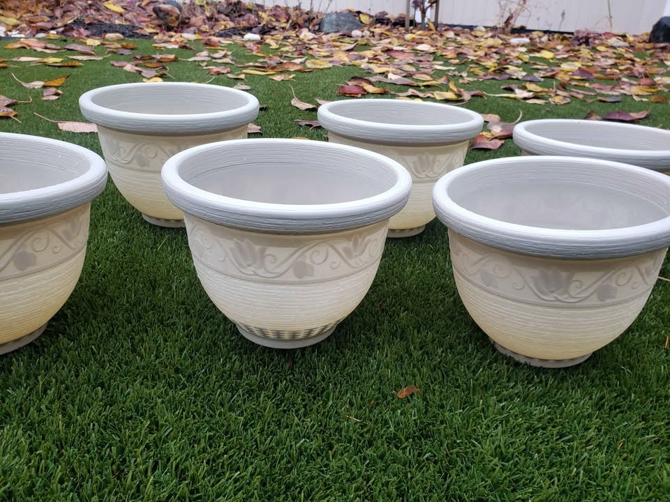 Plastic pots 6 for $15 - photo 3