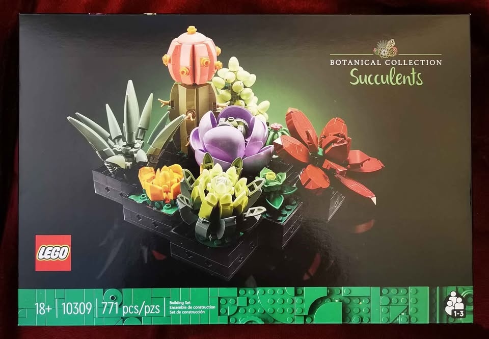 10309 LEGO Botanical Collection Succulents