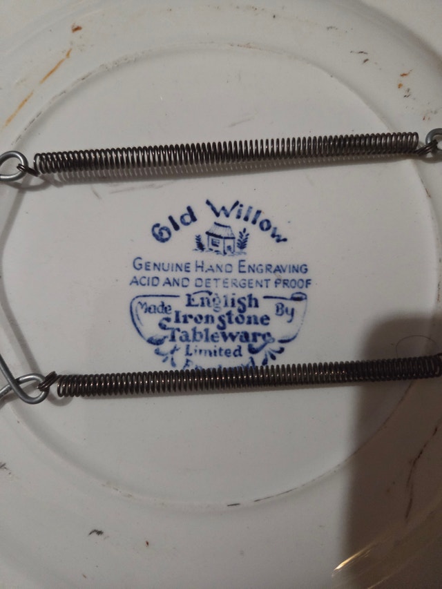 Vintage Blue Willow 9.5" Ceramic Display Plate, Hand-Engraved - photo 2