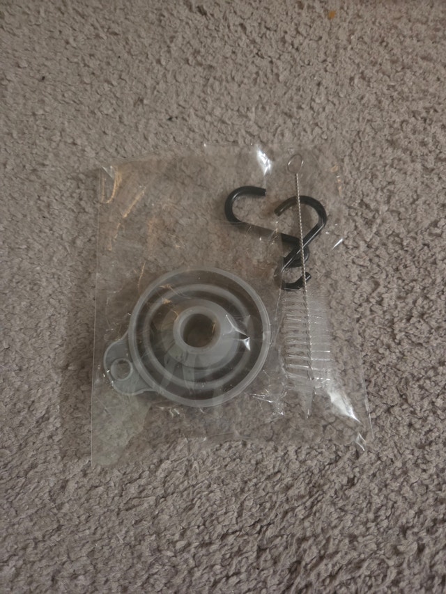 Berkey Travel Berkey Hanging Kit, Funnel + Hook + Brush (New)