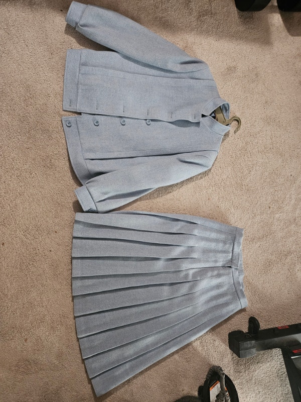 Vintage Women's Wool Suit Jacket & Skirt, USA 14
