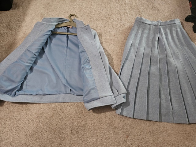 Vintage Women's Wool Suit Jacket & Skirt, USA 14 - photo 2
