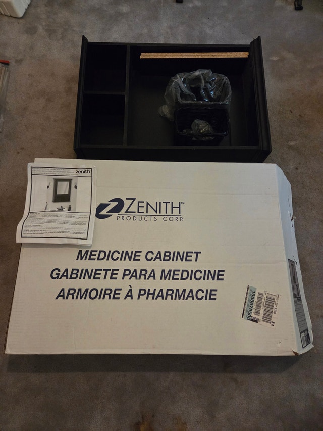 NEW BOX Zenith Wood Medicine Cabinet 21x29", Adjustable Shelves