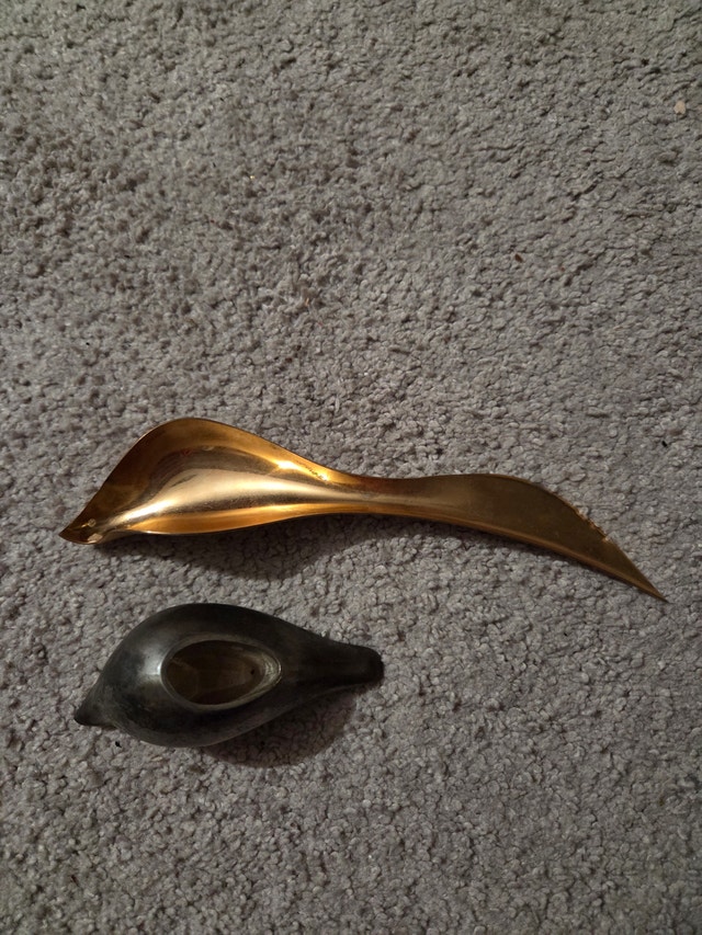 Vintage Bank Hapoalim Brass Dove of Peace Paperweight (2 Birds) - photo 4