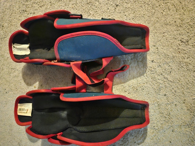 CCM Proformance Supra 210 14.5" Hockey Shin Pads - photo 2