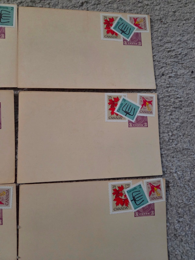 Vintage 1982 Canadian Stamp Collection Lot - photo 4