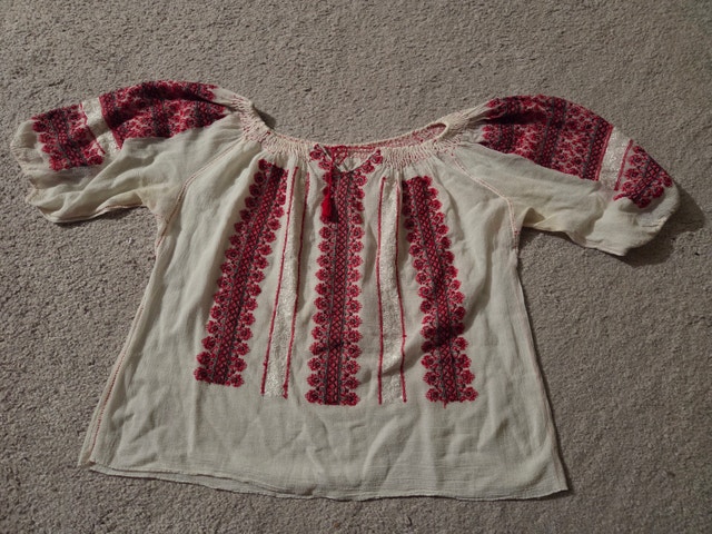 Vintage 1960s Romanian Traditional "Ie" Blouse, Hand-Embroidered