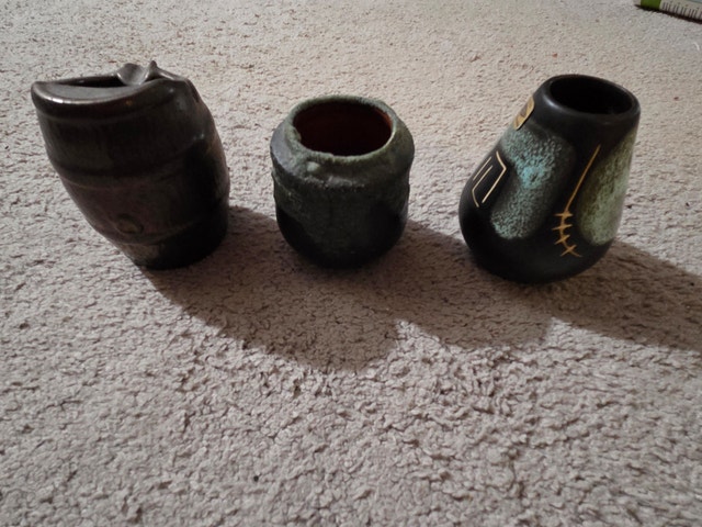 Vintage 1950s Israeli MCM Ceramic Ashtray Trio - photo 2